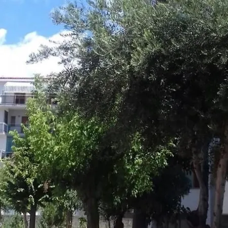 Holiday 4 Beds Apartment *